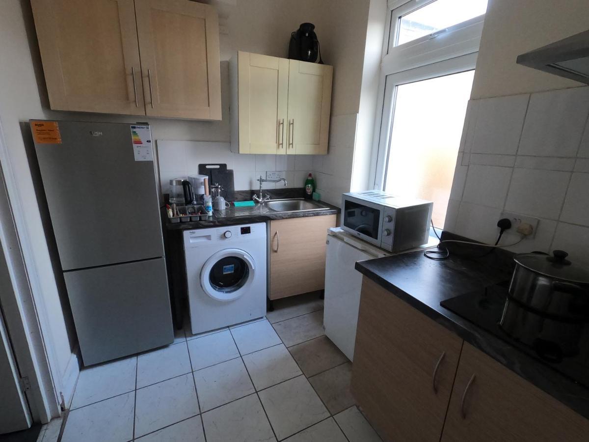 Appartement Upton Park - House à Londres Extérieur photo